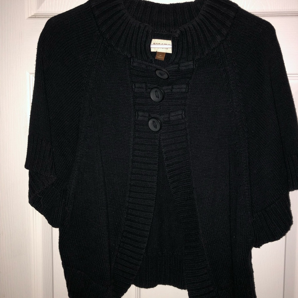 Three button sweater with quarter sleeves